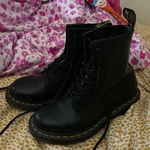 Never used , no scuffs , clean .